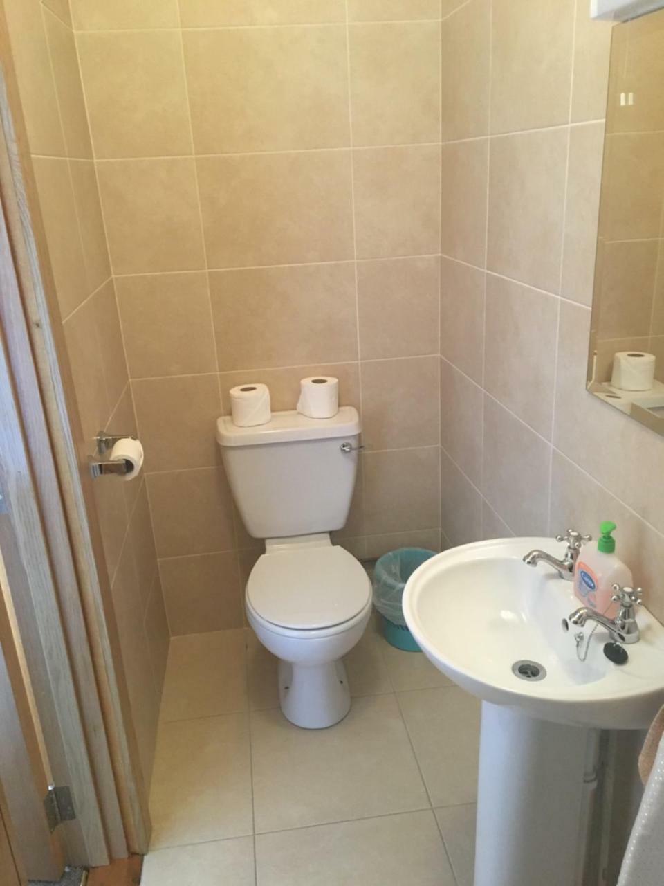 Dalys Accommodation Kilkenny Ngoại thất bức ảnh